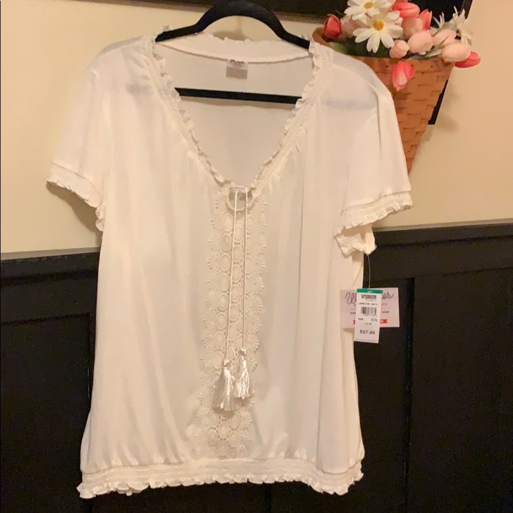 Wrangler peasant top NWT XXL cream. Lace detail
